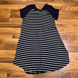 NWT 5th & Love Navy White Striped Short Sleeve T-Shirt Dress‎ size Medium